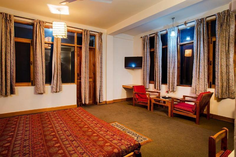 Hotel Manali Continental Kültér fotó