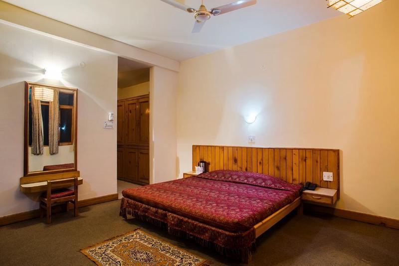 Hotel Manali Continental Kültér fotó